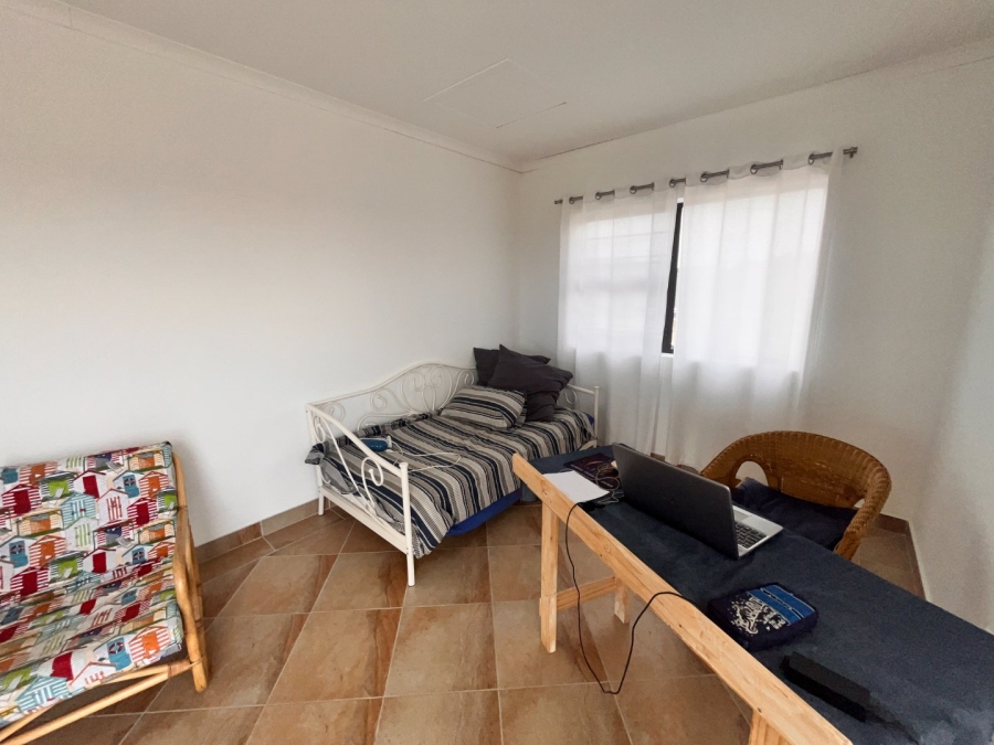 To Let 3 Bedroom Property for Rent in Wavecrest Eastern Cape